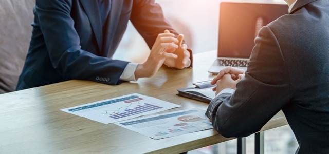 BtoBマーケティングのコンサルタントに依頼するメリットは？必要性と選び方、成果を出すポイントを解説